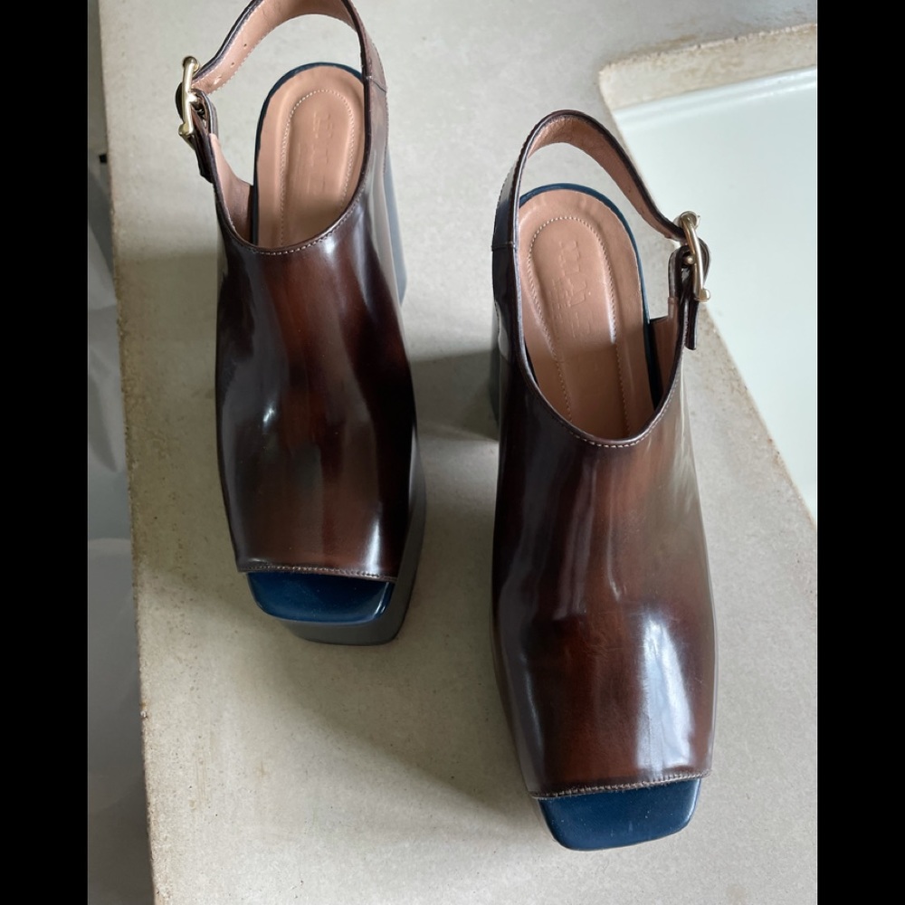 Platform shoes